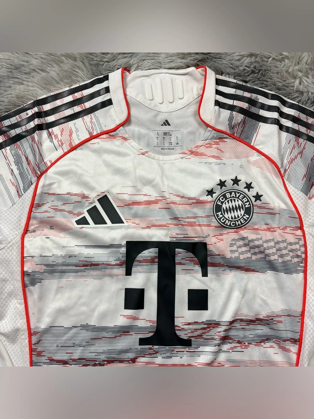 Adidas FC Bayern Munich 2025-26 Authentic Away Jersey